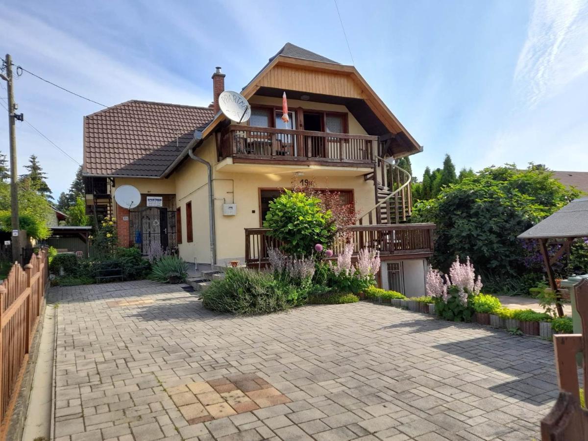 Harmonia Vendeghaz 100 Meterre Az Igali Gyogyfuerdotol Apartment Екстериор снимка