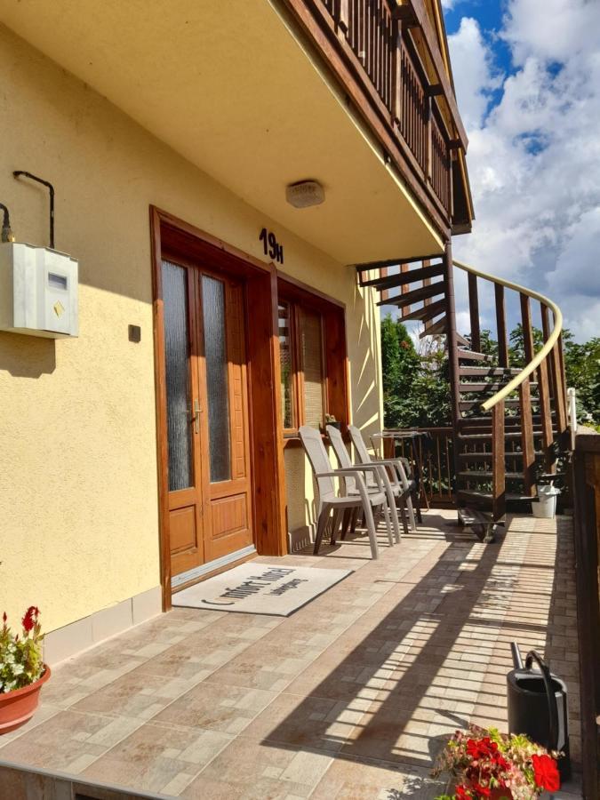 Harmonia Vendeghaz 100 Meterre Az Igali Gyogyfuerdotol Apartment Екстериор снимка