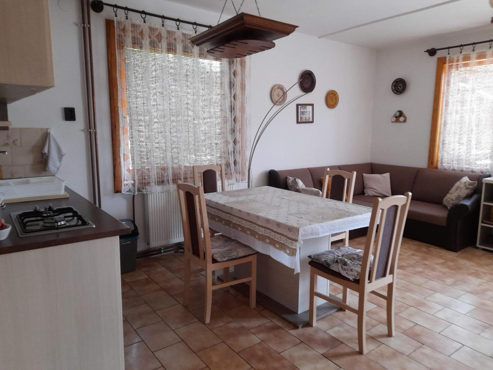 Harmonia Vendeghaz 100 Meterre Az Igali Gyogyfuerdotol Apartment Екстериор снимка
