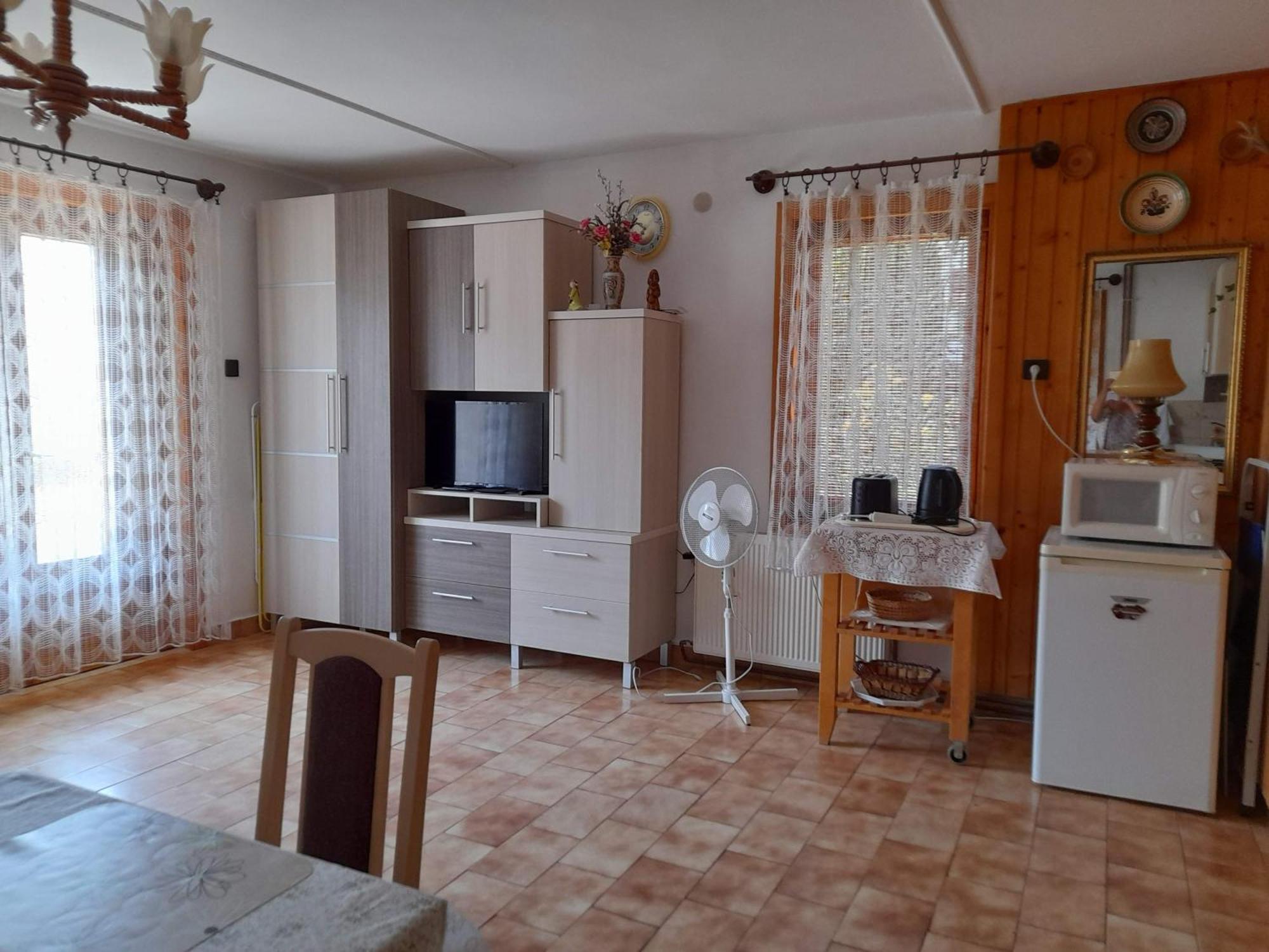 Harmonia Vendeghaz 100 Meterre Az Igali Gyogyfuerdotol Apartment Екстериор снимка