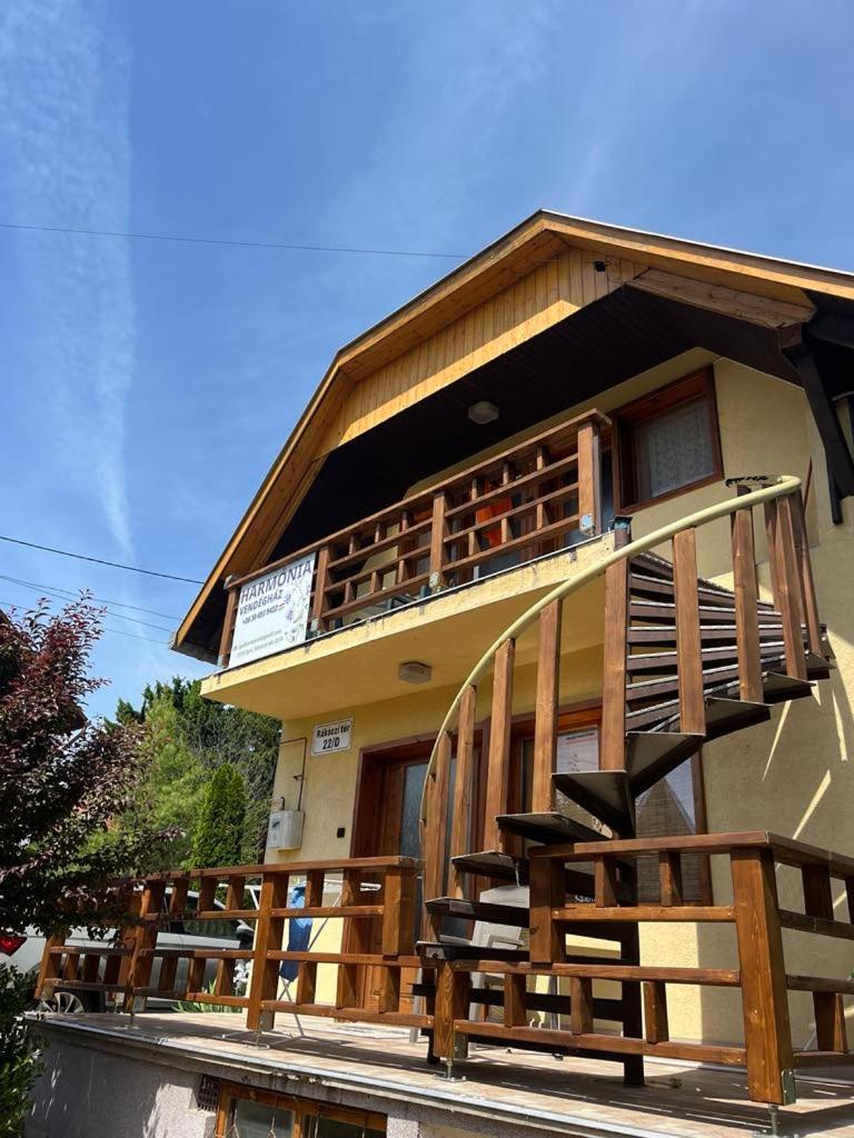 Harmonia Vendeghaz 100 Meterre Az Igali Gyogyfuerdotol Apartment Екстериор снимка